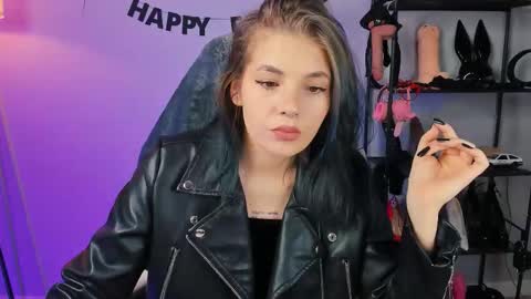 Anna online show from September 2025 07:17:02 PM