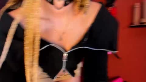 Snapshot of annavi_ chatting on October 2025 07:12:01 PM Annavi online show from October 2025 07:12:01 PM