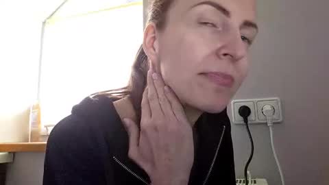 Anna online show from April 2026 09:47:02 AM