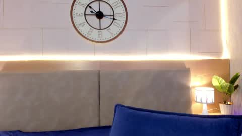 anne_millerr online show from May 2026 11:39:02 AM