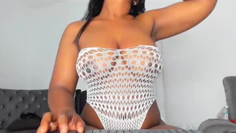 Annie  online show from February 2025 04:26:02 PM