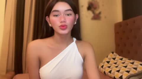 Snapshot of annedee_ chatting on December 2024 05:01:02 PM Kim online show from December 2024 05:01:02 PM