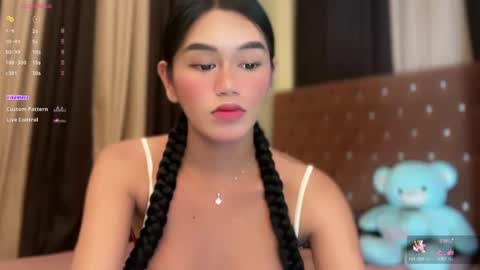 Snapshot of annedee_ chatting on February 2025 05:53:02 PM Kim online show from February 2025 05:53:02 PM