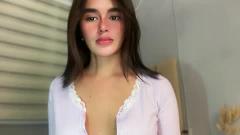 Snapshot of annedee_ chatting on December 2025 04:56:01 PM Kim online show from December 2025 04:56:01 PM