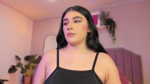 Snapshot of anneee_ chatting on December 2024 02:12:02 AM Anne online show from December 2024 02:12:02 AM