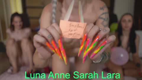 Annemanifique  Anne   Lara Kelly  online show from December 2024 02:14:02 PM