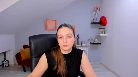 annewilsonn online show from March 2026 04:58:02 PM