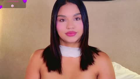 Snapshot of anngelinna_ chatting on April 2026 06:37:01 PM Angelina online show from April 2026 06:37:01 PM