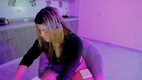 annie online show from March 2025 07:38:02 AM