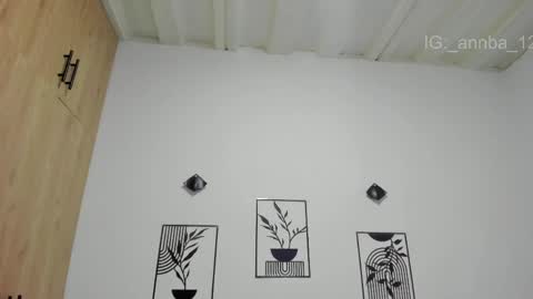 annie_barozzi online show from April 2026 12:10:02 PM