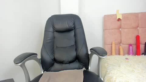 Anna online show from December 2024 03:52:01 PM