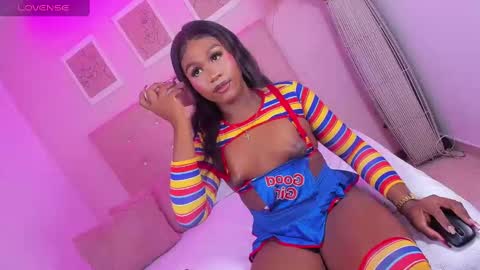 Snapshot of annie_dolce_ chatting on October 2025 10:43:02 PM annie_dolce_ online show from October 2025 10:43:02 PM