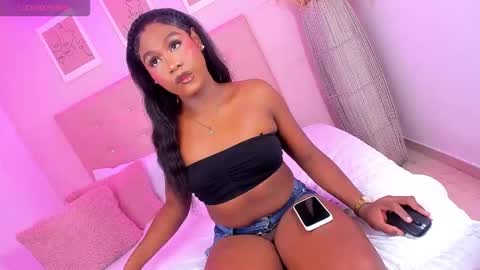 Snapshot of annie_dolce_ chatting on November 2025 10:48:02 PM annie_dolce_ online show from November 2025 10:48:02 PM