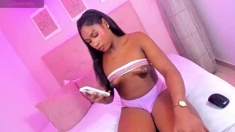 Snapshot of annie_dolce_ chatting on November 2025 12:27:01 PM annie_dolce_ online show from November 2025 12:27:01 PM