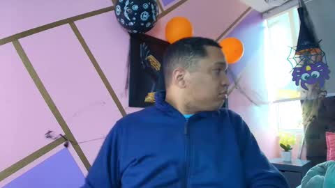 Annie lii online show from October 2025 01:04:02 PM