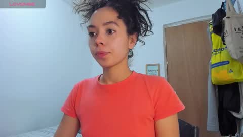 annie_rosse1017 online show from October 2025 01:52:02 AM