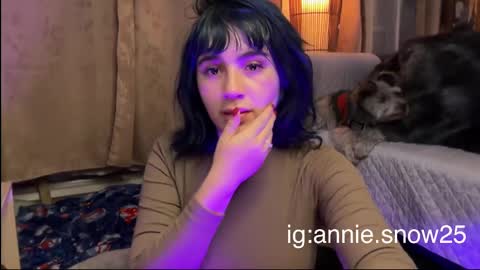 Snapshot of annie_snow_ chatting on March 2025 12:39:02 AM JEANNE no olvides seguirme dont forget follow me uu online show from March 2025 12:39:02 AM