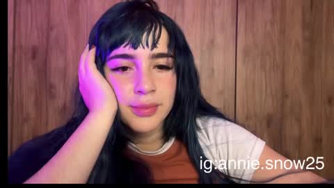 Snapshot of annie_snow_ chatting on March 2025 03:26:02 AM JEANNE no olvides seguirme dont forget follow me uu online show from March 2025 03:26:02 AM