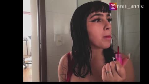 Snapshot of annie_snow_ chatting on October 2025 06:53:01 PM JEANNE no olvides seguirme dont forget follow me uu online show from October 2025 06:53:01 PM