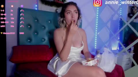 Snapshot of annie_winter1 chatting on December 2024 06:27:01 AM Annie online show from December 2024 06:27:01 AM