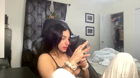 Snapshot of annie_xxx111 chatting on January 2025 10:45:01 PM annie_xxx111 online show from January 2025 10:45:01 PM