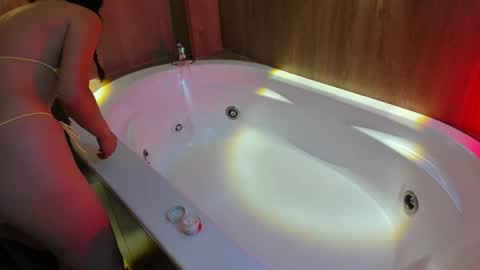 Annie And Leandro online show from January 2026 08:22:01 PM