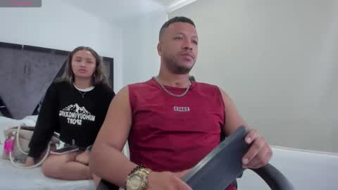 Annie and Stefan online show from November 2025 01:57:02 PM