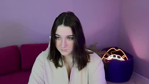 Annie online show from October 2025 07:31:02 AM