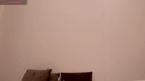 Snapshot of anniekk chatting on April 2026 08:04:01 PM Dulce candyxxx online show from April 2026 08:04:01 PM