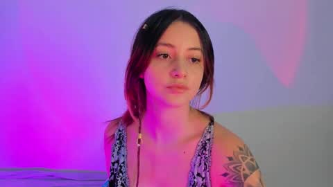 Annie online show from November 2025 02:11:01 AM