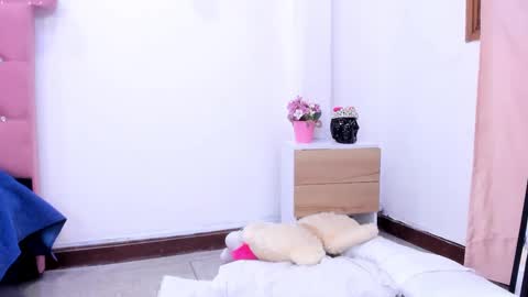 Annie online show from February 2025 02:04:02 AM