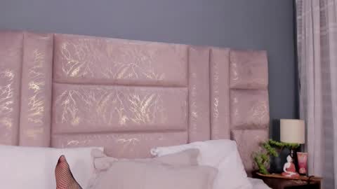 Annie online show from October 2025 11:44:02 AM