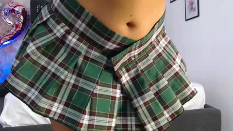 Anniieleonhart online show from February 2025 10:50:01 PM