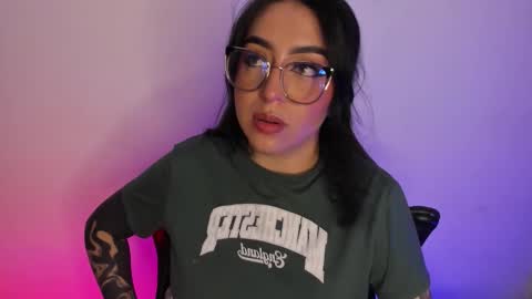 Snapshot of annikamerliahh_ chatting on October 2025 01:04:02 AM Annika online show from October 2025 01:04:02 AM