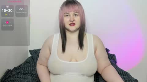 Snapshot of annnott chatting on May 2026 07:25:01 AM Ann online show from May 2026 07:25:01 AM