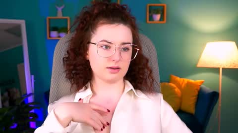 Snapshot of annterry chatting on February 2025 01:44:01 PM Ann Terry 3 online show from February 2025 01:44:01 PM