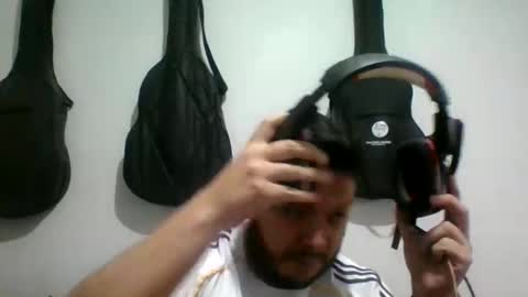 lion kennedy independent model moderator online show from September 2025 03:12:01 AM