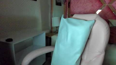 Anny bridge online show from November 2025 09:26:01 PM