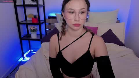 Snapshot of anny_limis chatting on December 2024 04:43:02 AM Anna online show from December 2024 04:43:02 AM