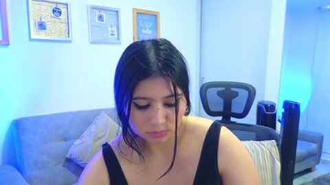 ANNY LOUIS online show from November 2025 07:28:01 PM