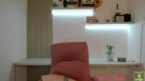 Snapshot of anny_lust chatting on May 2026 09:01:02 PM Issabela online show from May 2026 09:01:02 PM