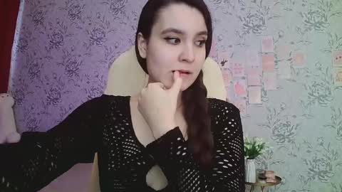 Annie online show from February 2025 01:25:02 PM