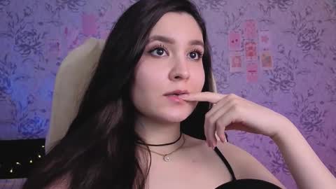 Annie online show from November 2025 01:38:01 AM