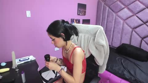 Anny online show from December 2024 06:55:01 PM