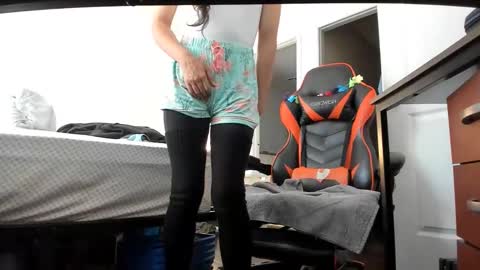 annyhasa online show from February 2026 03:54:01 PM