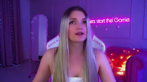 annyraii online show from December 2025 06:26:01 PM