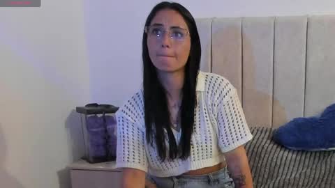 Anny online show from April 2026 11:00:01 PM