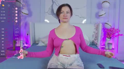 AnnySue online show from October 2025 05:19:02 AM