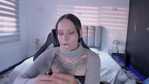 AnnyT online show from March 2026 10:58:02 PM