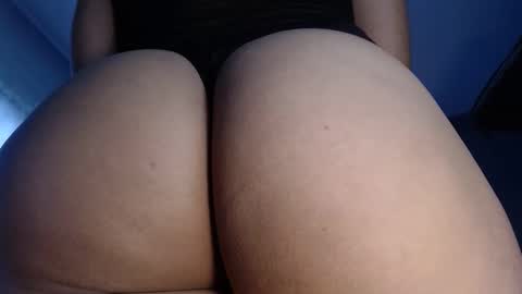 Snapshot of annyyeins chatting on November 2025 01:31:01 PM Anny Yeins online show from November 2025 01:31:01 PM